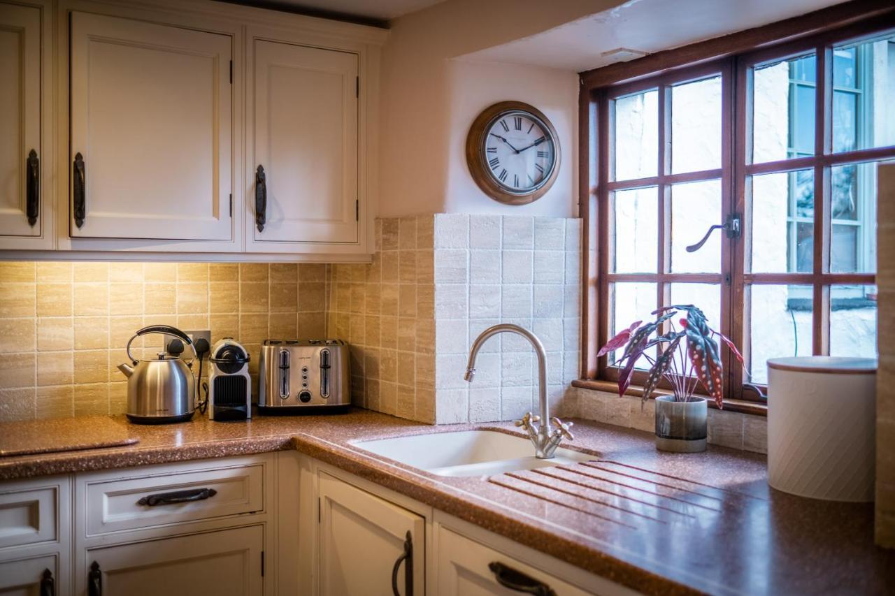 Beautiful Grade 2 Listed Building - West Wing Villa Bowness-on-Windermere Exteriör bild